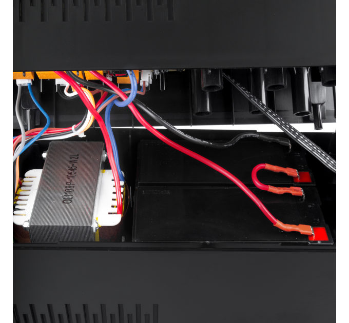 Лінійно-інтерактивне ДБЖ LPM-1100VA-P (770Вт)