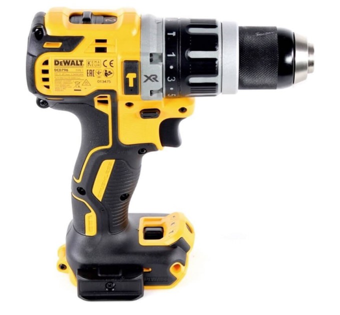 Набір з чотирьох інструментів безщіткових DeWALT DCK422P3T
