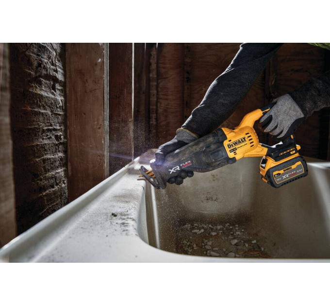Пила шабельна акумуляторна DeWALT DCS386NT