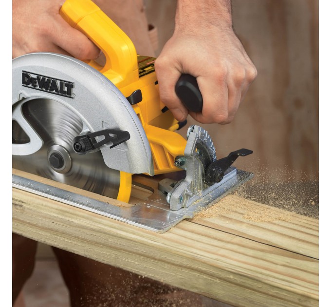 Пила дискова мережева DeWALT DWE575K