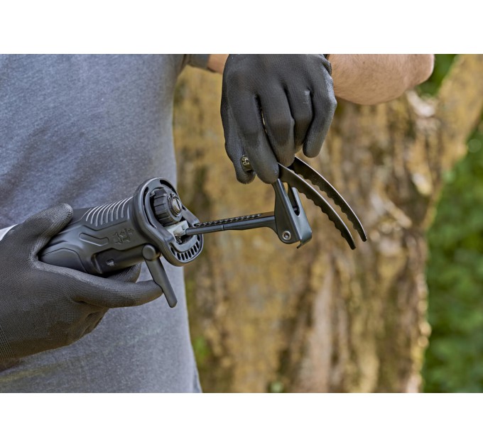 Пила шабельна мережева BLACK+DECKER BES301K