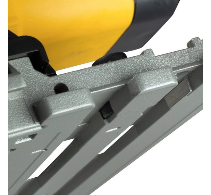 Пила дискова занурювальна мережева DeWALT DWS520KT
