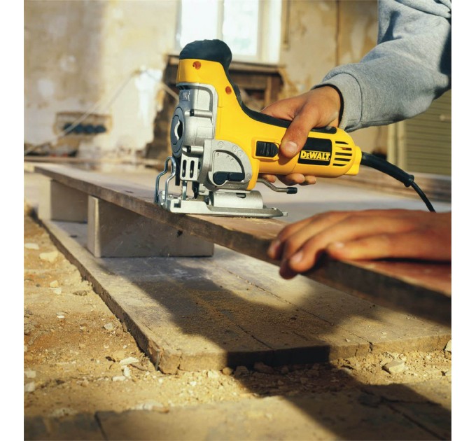 Пила лобзикова мережева DeWALT DW333KT